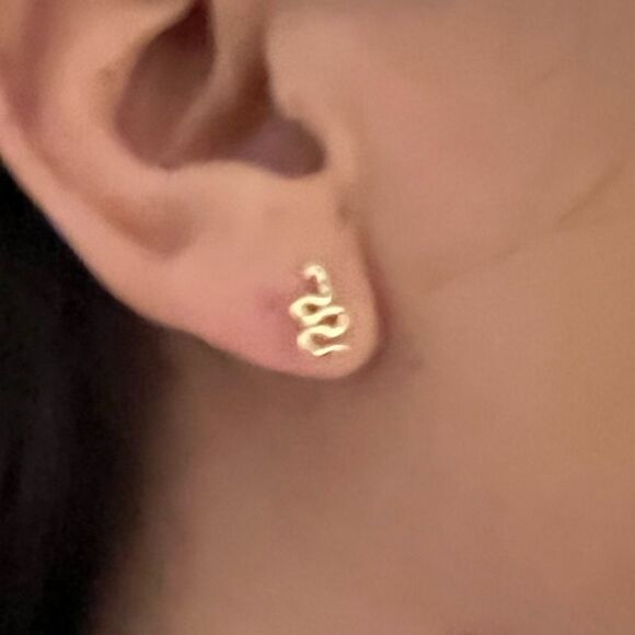 14k real gold snake earrings , stud earrings perfect gift - Picture 3 of 7